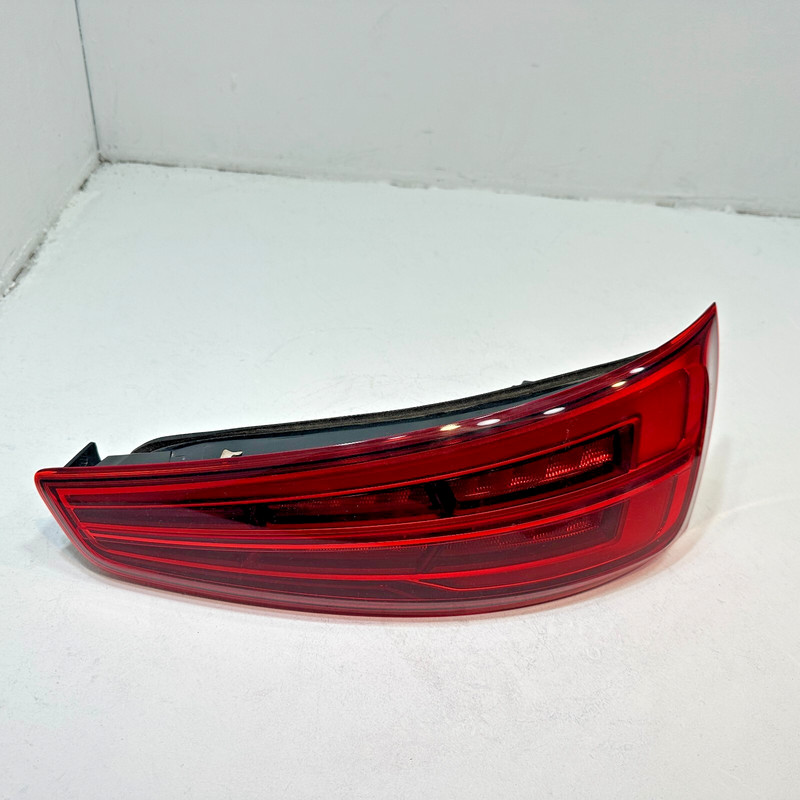 AUDI Q3 2016-2018 REAR RIGHT PASSENGER SIDE TAILLIGHT LIGHT STOP BRAKE LAMP OEM