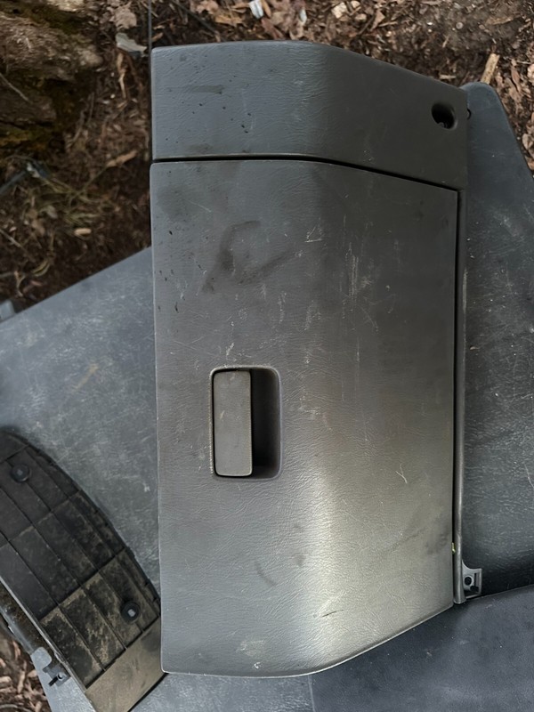 98-01 NISSAN FRONTIER XTERRA OEM GRAY INTERIOR GLOVE BOX COMPARTMENT