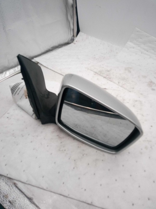 2010 Honda Odyssey Right Silver Door Mirror Assembly - Used, 163K Miles
