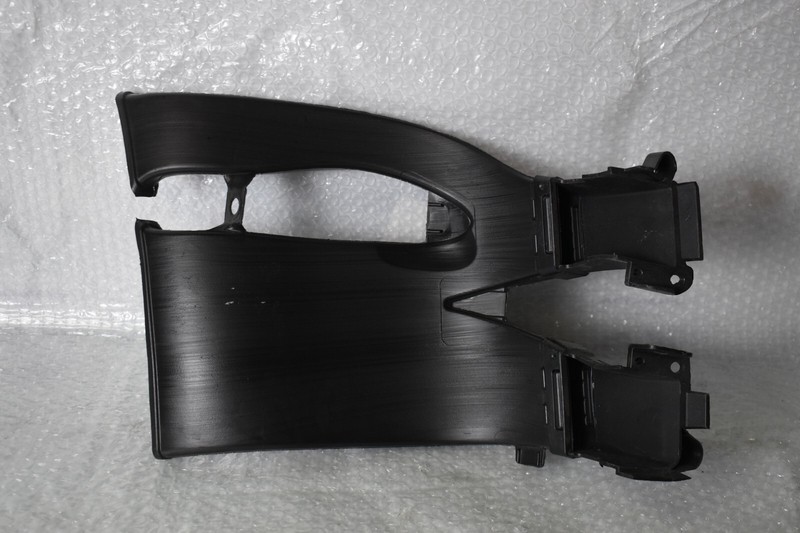 TESLA MODEL X RIGHT SIDE AIR DUCT VENT 2015-2021 OEM 1043931-00-E