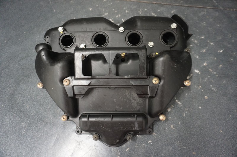 2003-2006 Honda Streetbike OEM Airbox Middle & Upper Covers Ass'y CBR600RR