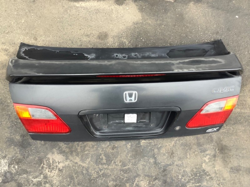 99-00 Honda Civic 4D Trunk Lid with Spoiler Black 68500-S01-A10ZZ OEM