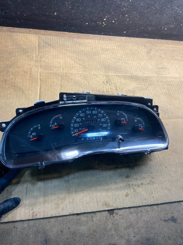 2003 Ford E350 E450 Diesel Speedometer Instrument Cluster Y4543 PS