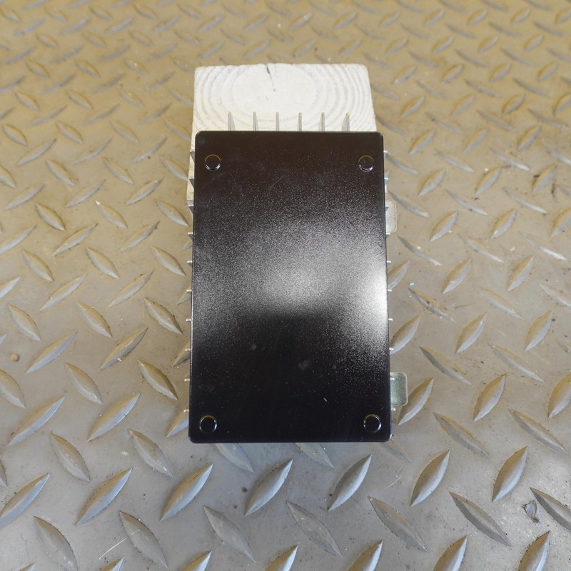 2019-2022 VOLVO XC40 PHONE CHARGING PAD MODULE OEM 32247782