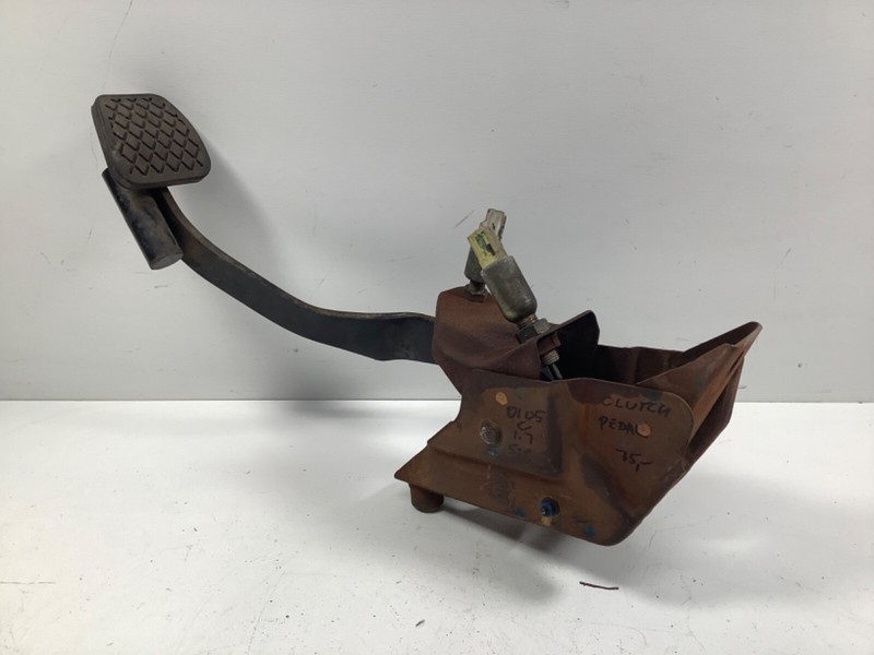 01-05 Honda Civic Clutch Pedal MANUAL 46900-S5A-A51 OEM