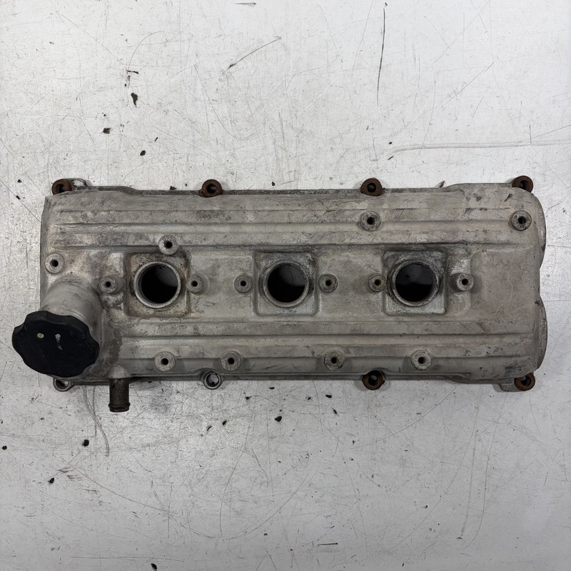 98-02 Honda Passport Right Cylinder Head Valve Cover 8-97321-299-0 OEM