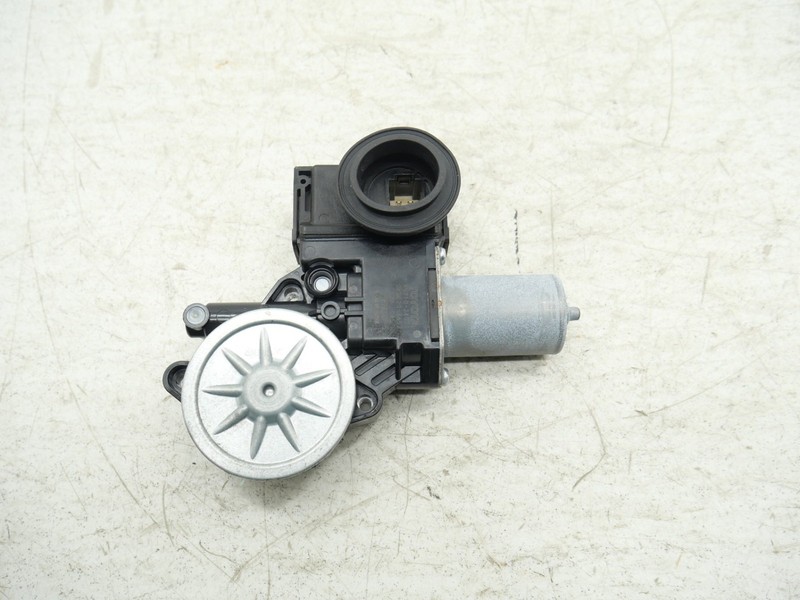 2015-2018 Lexus RC F Right Front Window Regulator Motor Assembly RH 85710-24070