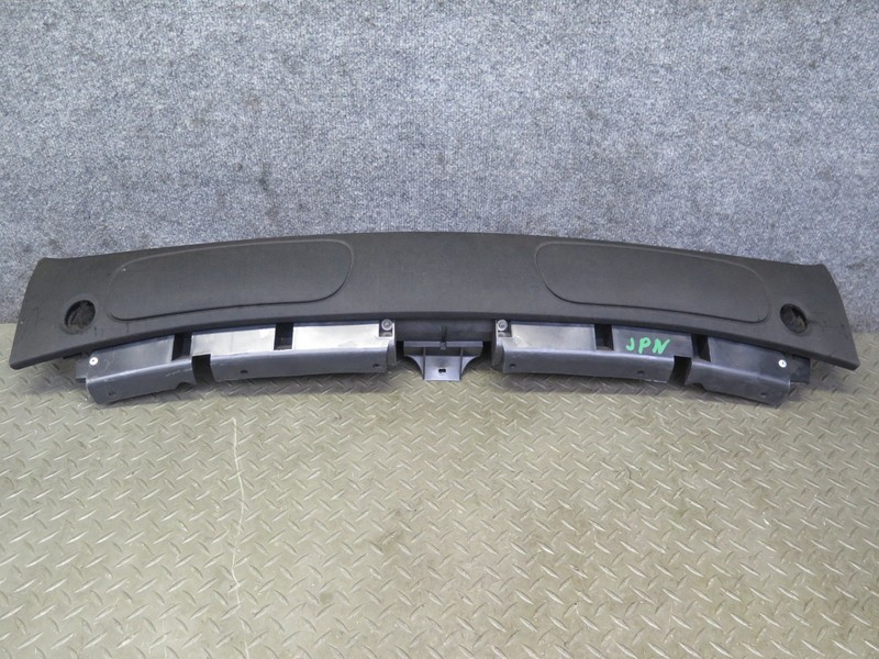 2002-2005 PORSCHE 911 996 CONVERTIBLE ROLL BAR TRIM COVER PANEL 99655538503