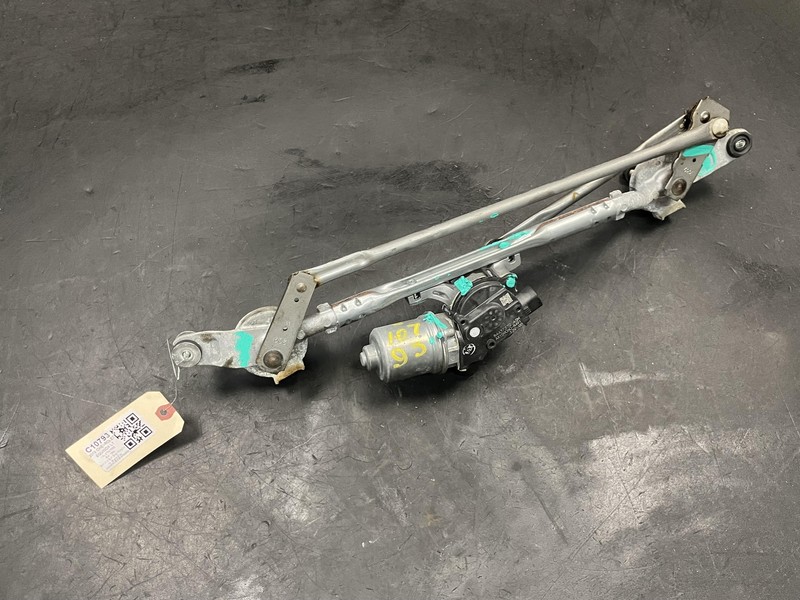 Front Wiper Motor w/ Linkage 2019 Chevrolet Equinox 84437374 2018 2020 - 2023