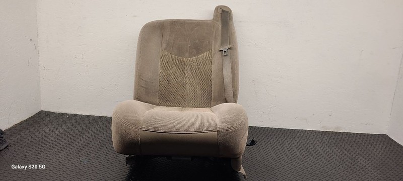 03-06 Chevrolet Tahoe Front Left Driver Seat Tan Cloth (AE7) OEM 88940929