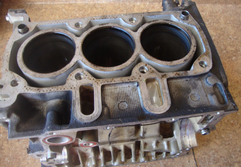 1988 BMW K75S K 75 S K75 Engine Casing Cylinder Jugs Barrels Case L11