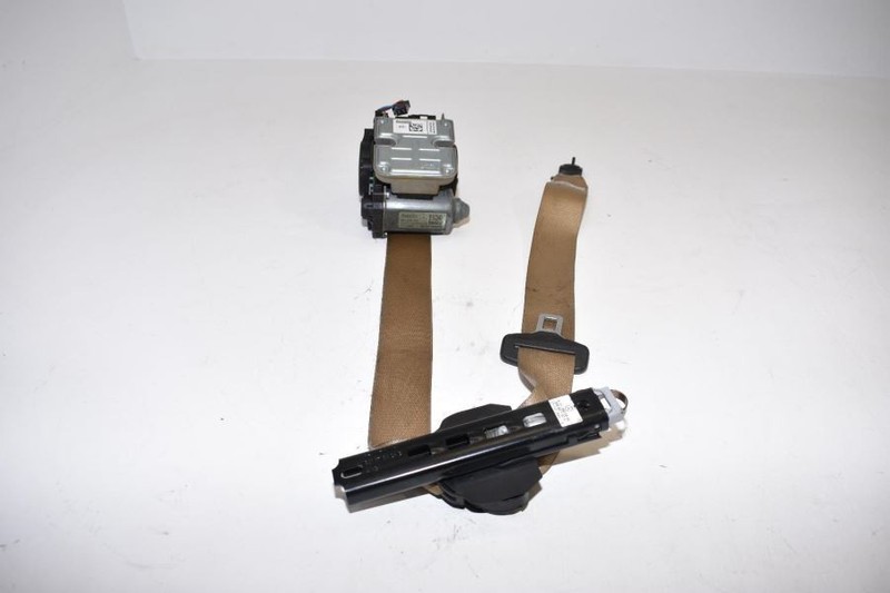 2007-2008 MERCEDES BENZ CLS550 W219 PASSENGER RH FRONT SEAT BELT TAN