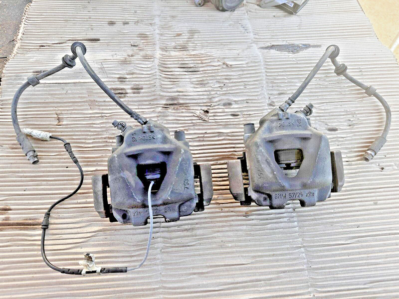 BMW E90 E92 E84 323 328 X1 Front Left & Right Brake Caliper Housing Set! OEM✅