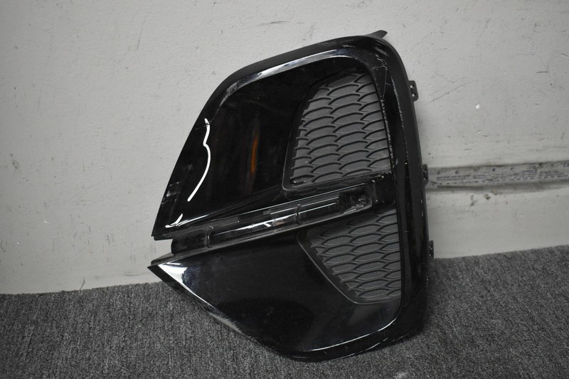 KIA FRONT FOG LIGHT COVER LEFT SIDE FACTORY OEM