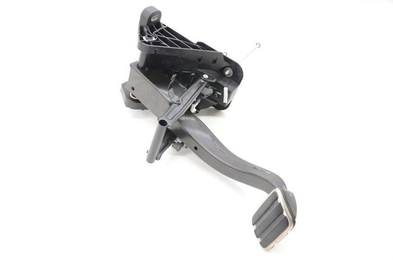 2010-2016 Porsche Panamera 970 4.8L Brake Pedal 97042300900