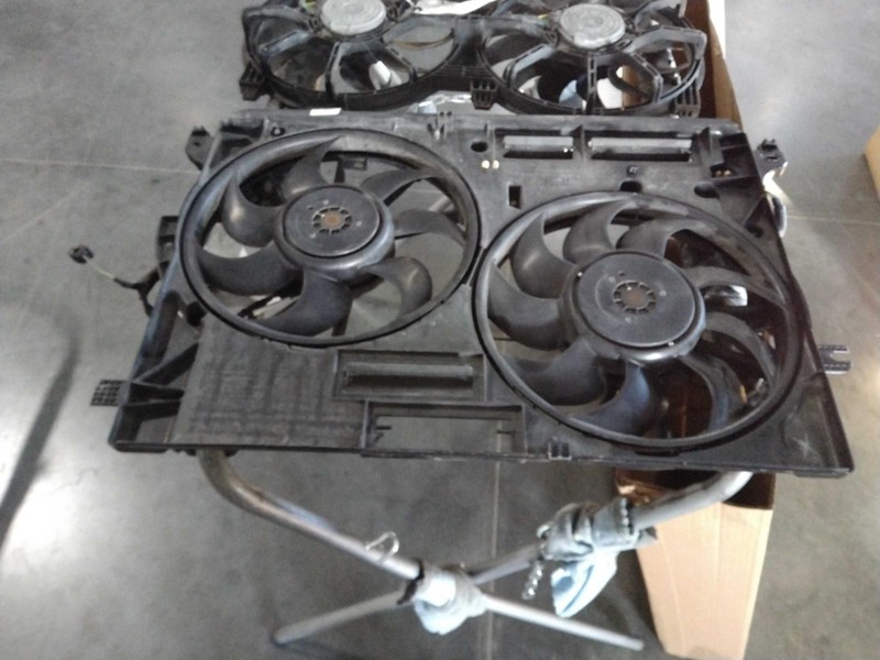 2017 Lincoln Continental Engine Cooling Fan Motor OEM Black 83K Miles G3G38