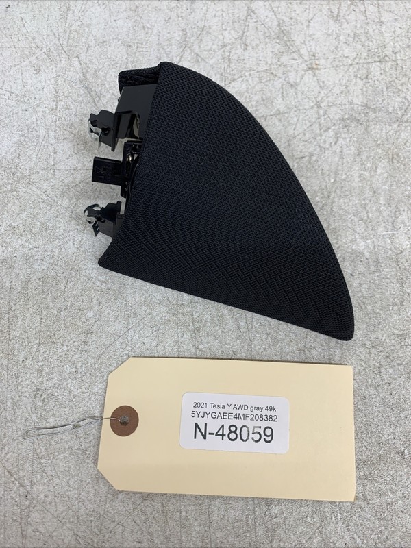 20-22 Tesla Y door mirror speaker tweeter 1079741-00-A 1498205-00-B Right B10