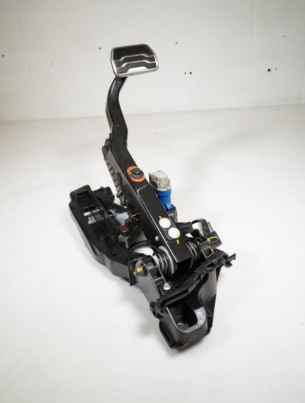 2013-2020 LINCOLN MKZ FLOOR STOP BRAKE PEDAL W/ SUPPORT BRACKET & PAD OEM