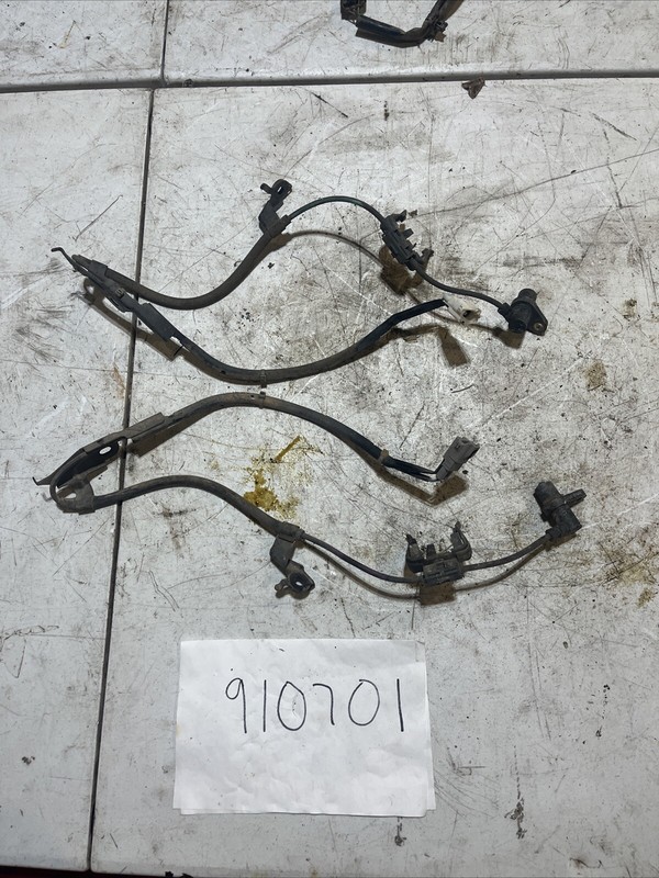01-07 Toyota Highlander Hybrid Front Left and Right Side ABS Speed Sensors OEM