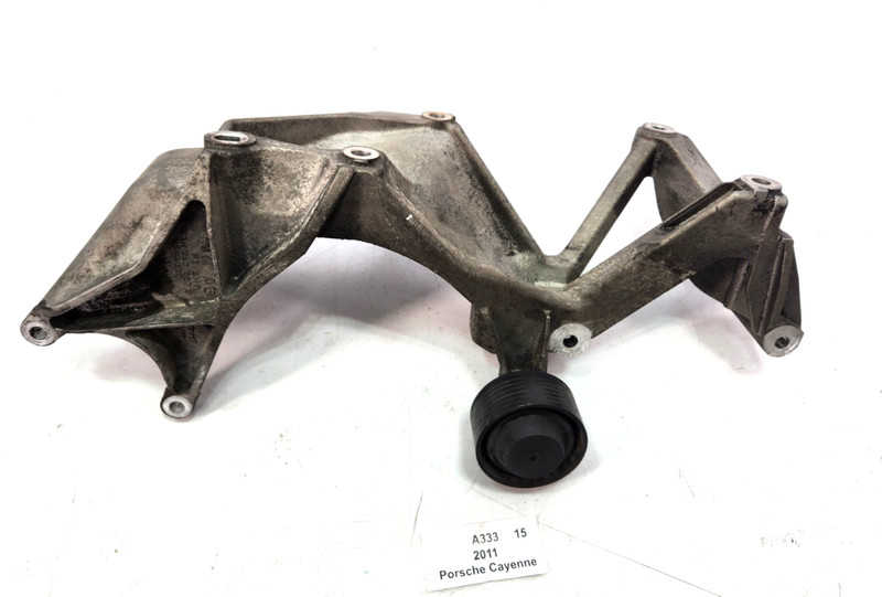 ✅ 11-18 OEM Porsche Cayenne 958 3.6L Engine Alternator Mount Bracket
