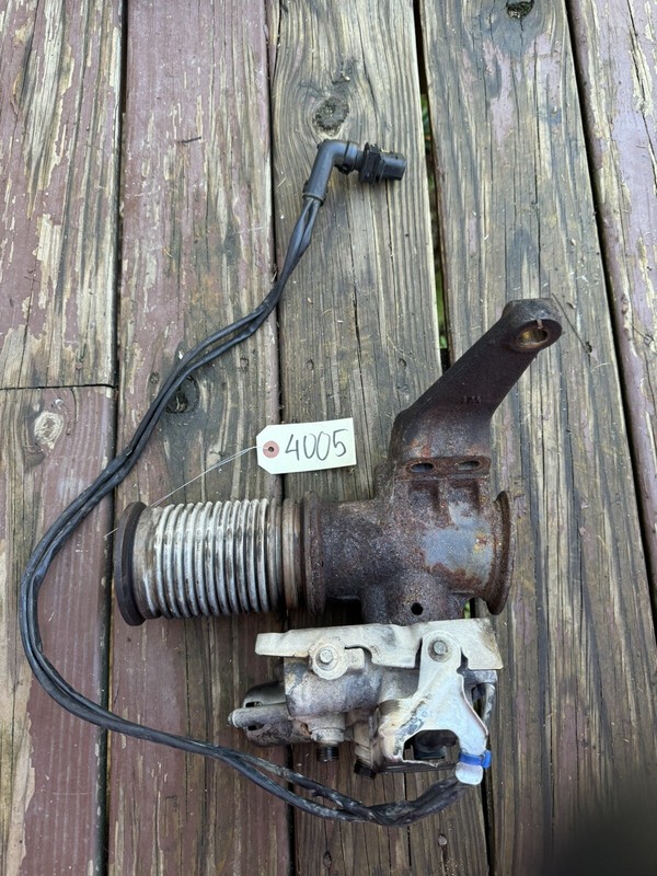 Kenworth Peterbilt PACCAR EGR EXHAUST RECIRCULATION VALVE - P/N: 1847541