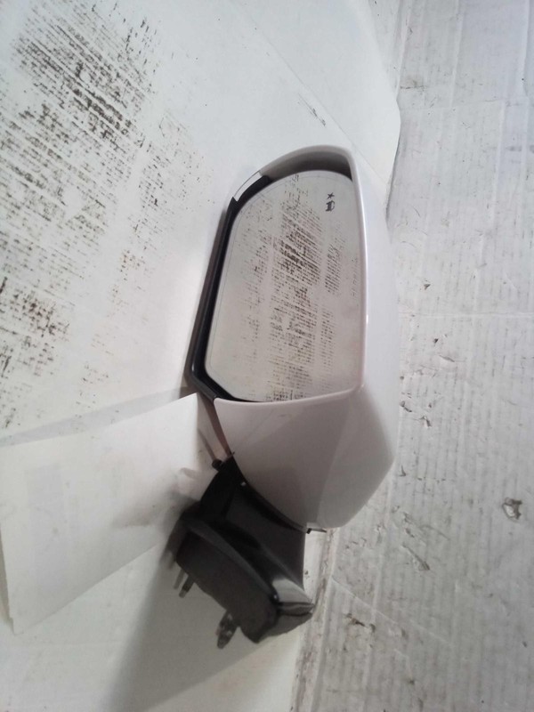 2016 Cadillac ATS Left Door Mirror Assembly White OEM 548825 123K Miles