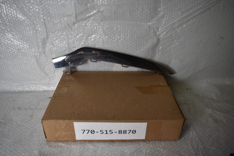 MERCEDES BENZ E350 4MATIC RIGHT TRIM MOLDING 2006-2016 OEM A 212 885 08 00