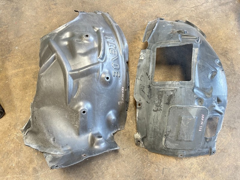 12-15 BMW F30 320i 328i 330iFRONT RIGHT WHEEL FENDER LINER SPLASH SHIELD OEM