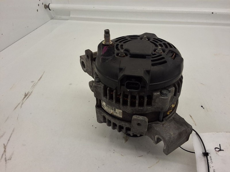 Alternator Coupe Fits 10-14 CTS 3392574