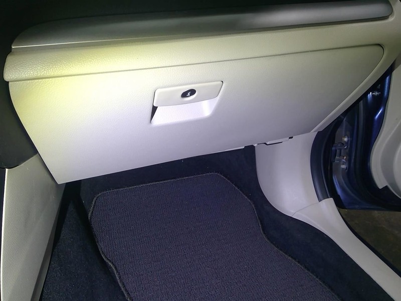 XV CROSST 2013-2014 Glove Box 1742382