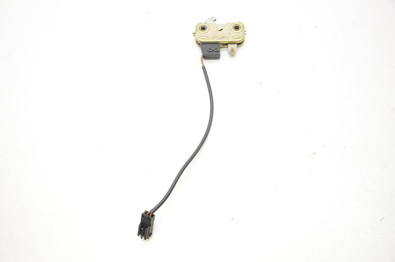 97-04 Porsche Boxster 2.7L Rear Trunk Latch 98651205301