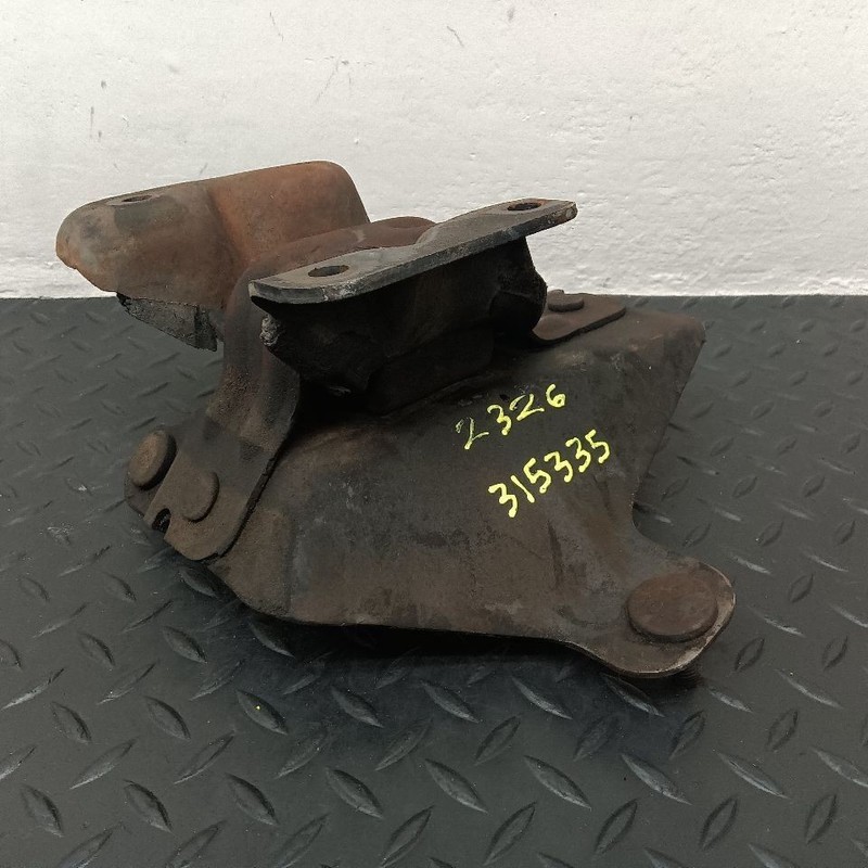 97-03 E250 Van 4.2L Right Passenger Engine Mount OEM F7UZ-6038-CA