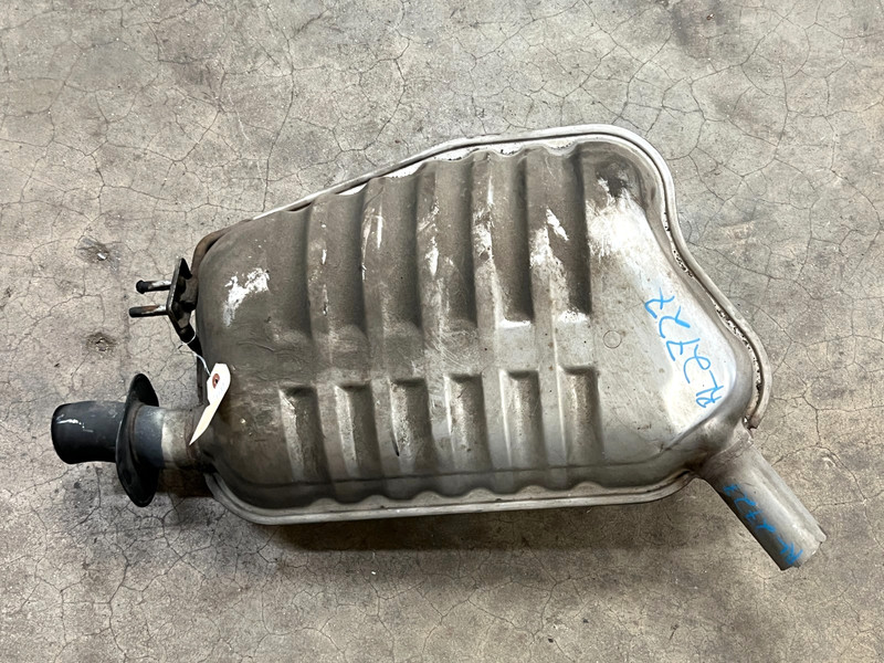 ⭐2015-2017 KIA K900 REAR LEFT DRIVER ENGINE EXHAUST MUFFLER ASSEMBLY OEM LOT2727