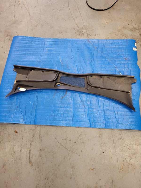 Used Oem Audi Windshield Cowl Vent Panel for 2018-2023 A5 Sportback 2.0L AWD