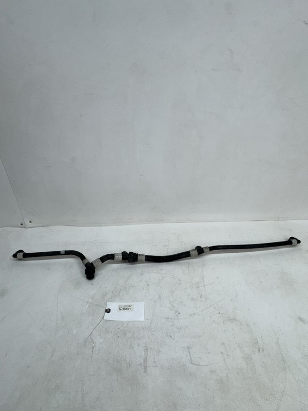18-2023 TESLA 3 FRONT MANIFOLD LEFT RIGHT HOSE TUBE PIPE 1077576-00-F 39101