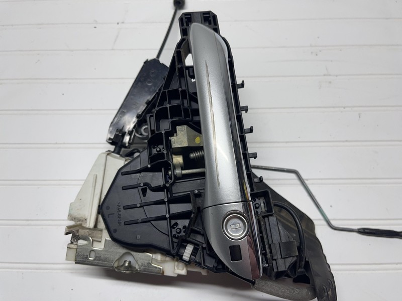 06-11 Mercedes Benz ML500 W164 Front Driver Left Door Handle With Actuator Oem