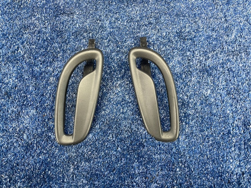 16–19 Buick Cascada Rear Seat Belt Guide Trim Left Right OEM 307958310 307957910