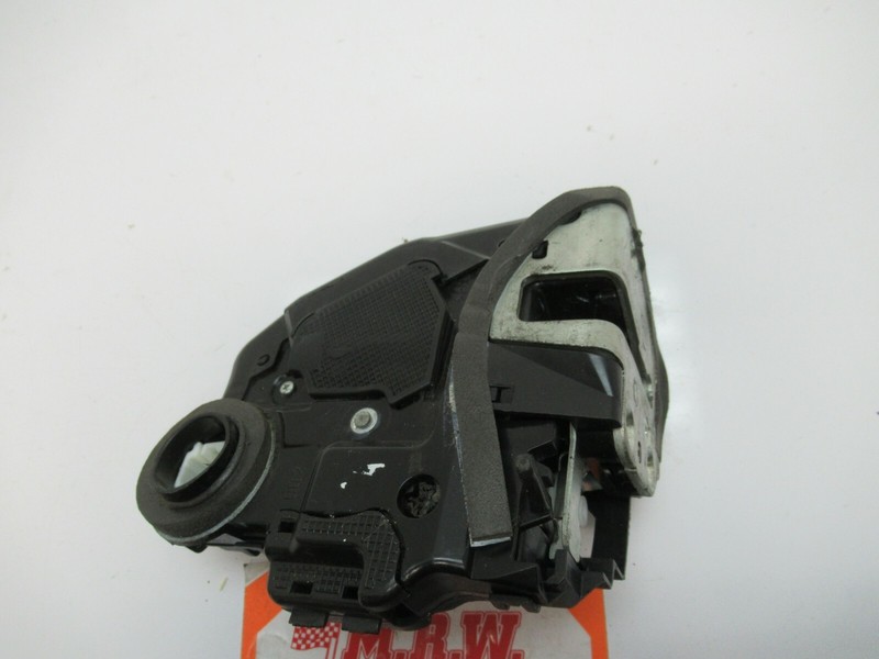 DOOR LATCH LOCK DOOR PANEL RIGHT REAR BACK PASSENGER SIDE CAR fits 09-14 MATRIX