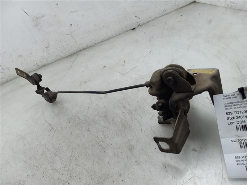 1995 TOYOTA 4 RUNNER SR5 3.0L BRAKE PROPORTIONING VALVE