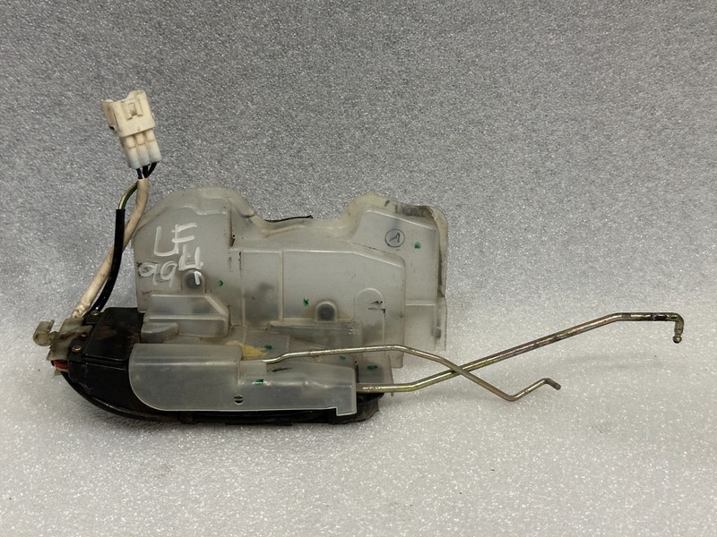 Lexus LS400, Front Left Electric Power Lock Actuator, 1990-1995, 69040-50070