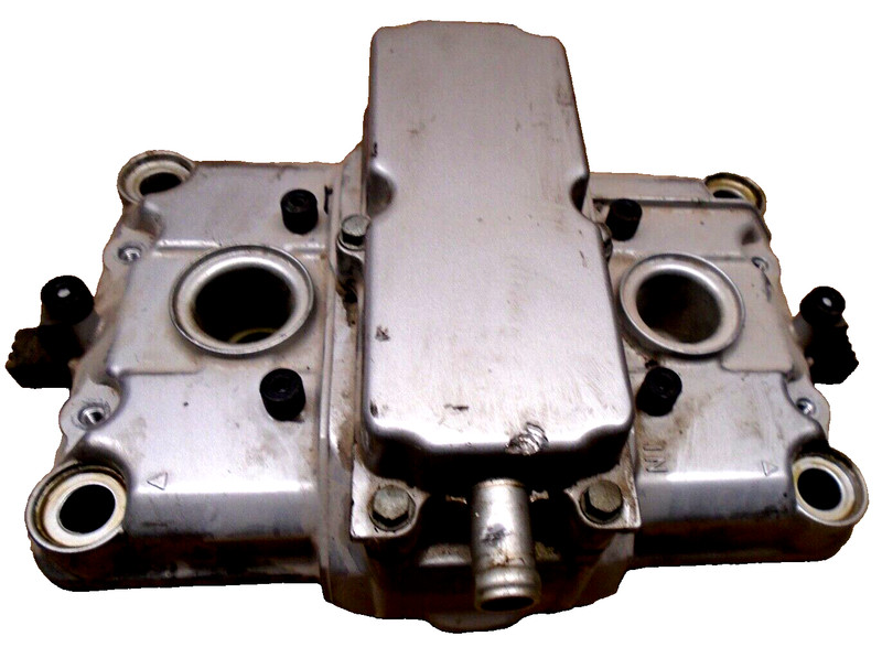 1998 Honda Magna VF750 VF 750 C2 VF750C Engine Rear Cylinder Head Cover Panel 98