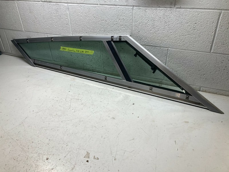 Z7 1994 Crownline 210 CCR Boat Windshield Driver Right Starboard