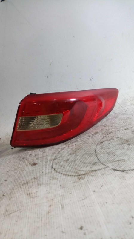 2015 Hyundai Sonata Right Tail Light Assembly Silver 560700 Used 174K Miles