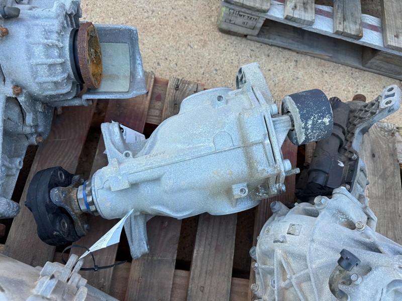 2013-2015 BMW 740I F01 F02 REAR CARRIER DIFFERENTIAL 3.08 RATIO W/ ACTIVE STEER