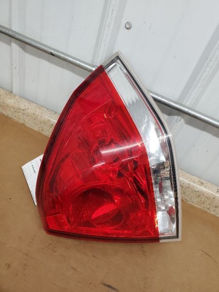Passenger Tail Light VIN W 4th Digit Limited Fits 06-16 IMPALA 286456