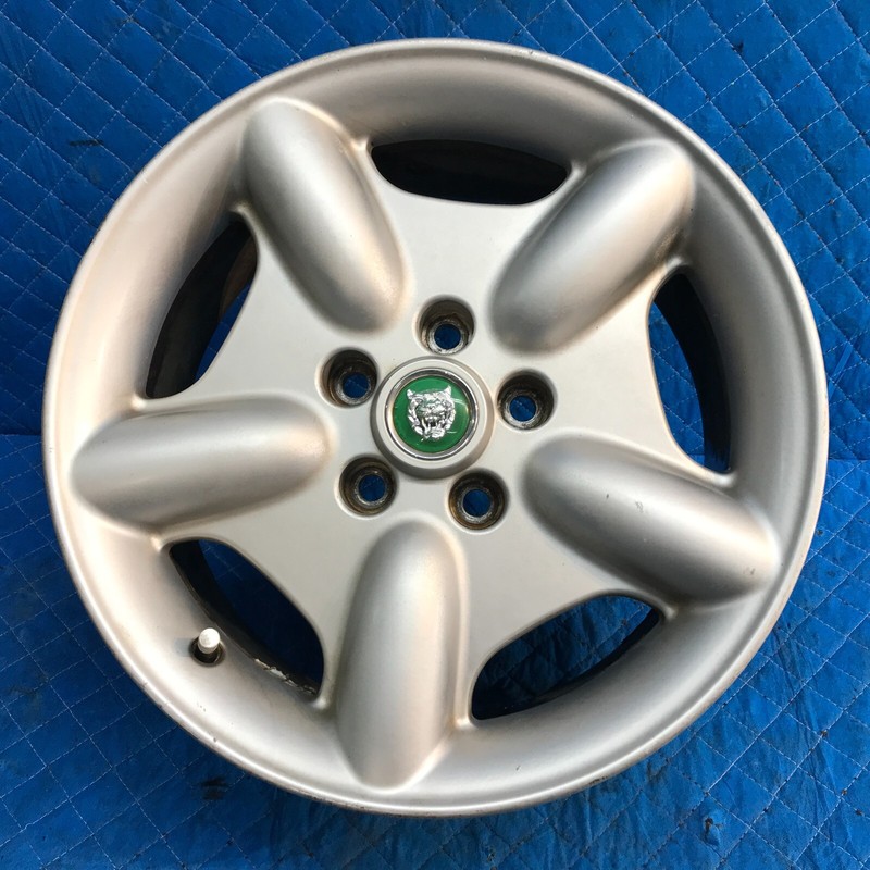 97-06 Jaguar X100 XK8 XKR Wheel Road Wheel Rim Alloy 17x8 5 Spoke Silver 17"