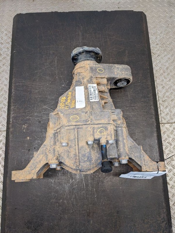 Carrier Rear 4WD 195mm 7.68" Ring Gear Fits 14-23 GRAND CHEROKEE 1157917