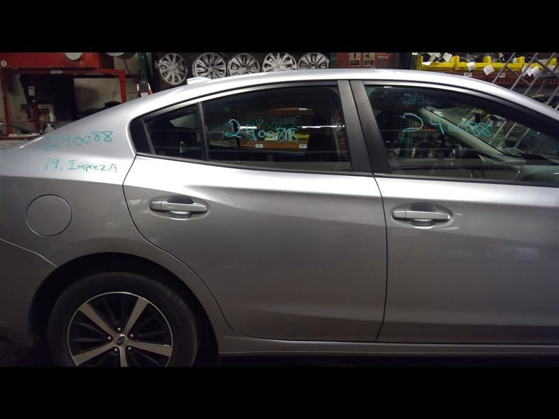 Passenger Rear Side Door Electric Sedan Fits 17-19 IMPREZA 1326997