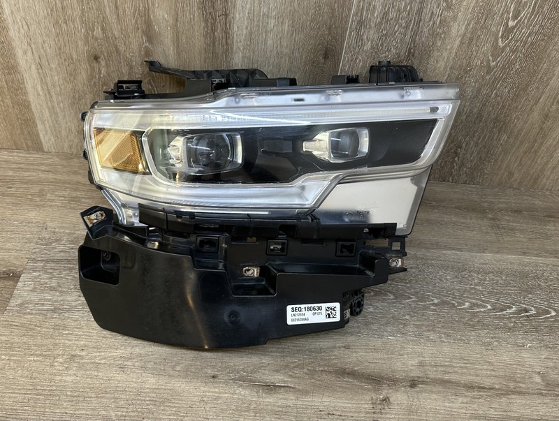 2019-24 DODGE RAM RH HEADLIGHT ASSY OEM PART # 68316084AG