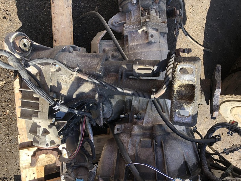 2002-2006 Chevrolet Avalanche Silverado 3.73 Front Carrier GT4 Oem Tested .